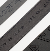 Koleksi embossed dan debossed